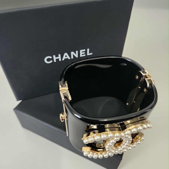 Chanel Bracelet - Picture 2 of 5